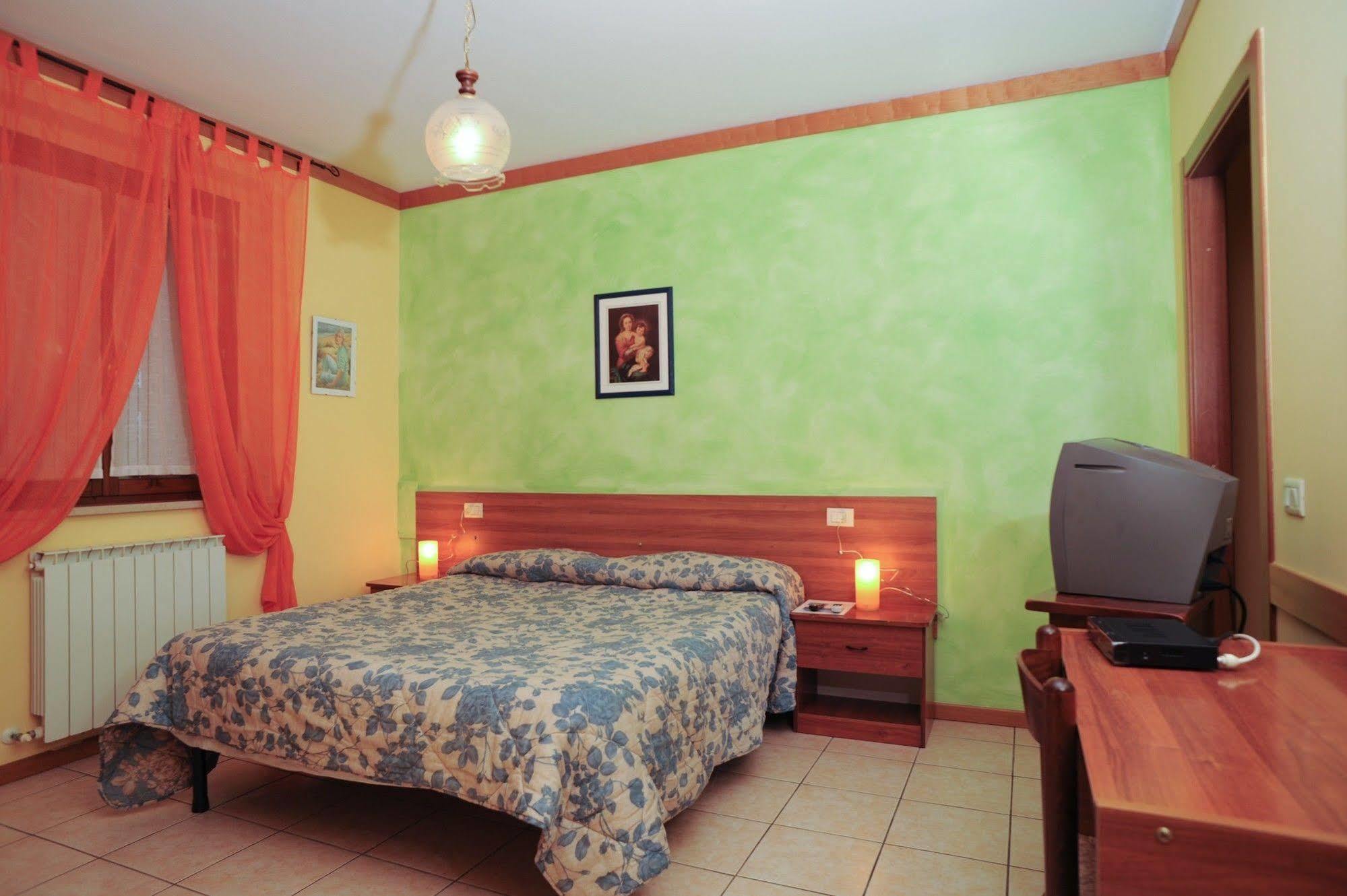 Agriturismo La Mora Assisi Ngoại thất bức ảnh